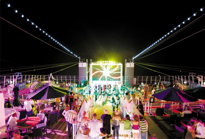 Fiestas en cubierta - Norwegian Cruise Line